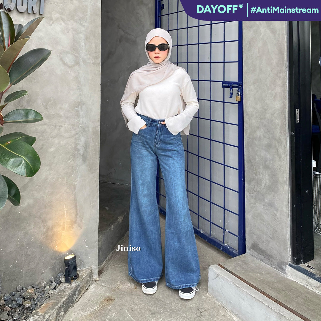 JINISO - Highwaist Flare Cutbray Jeans 375 DAYOFF