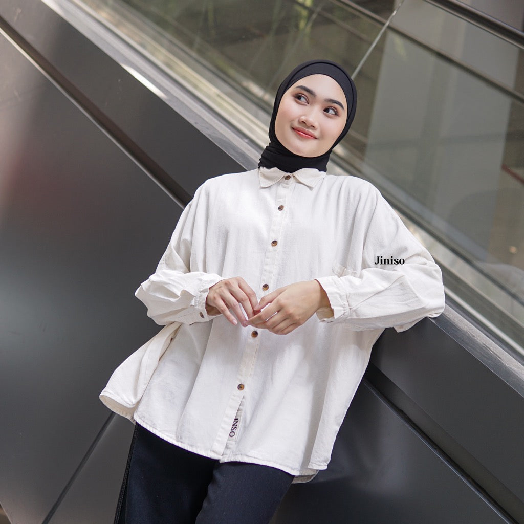 JINISO Kemeja Oversize Shirt White Angel HYPER ACTIVE