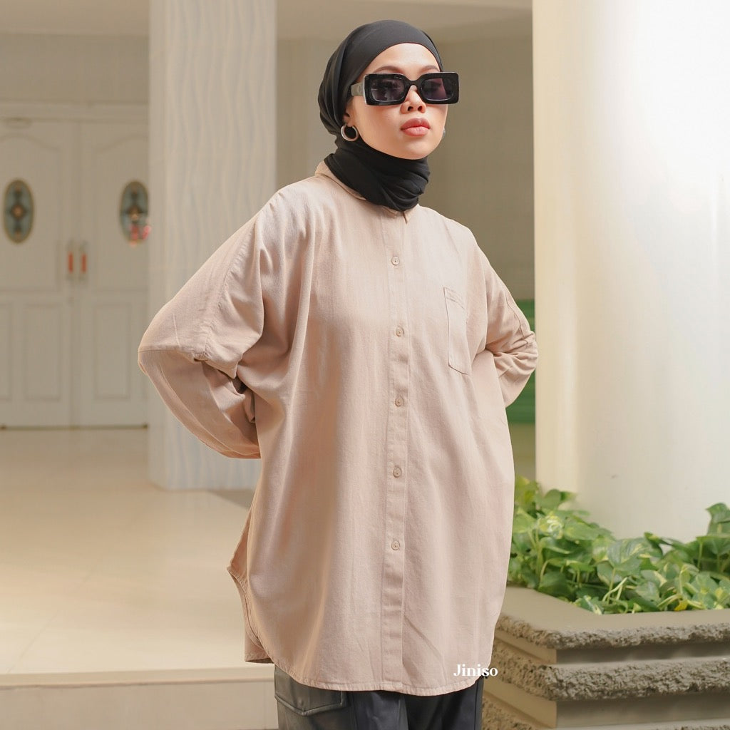 JINISO Kemeja Oversize Shirt Coco Milk HYPER ACTIVE