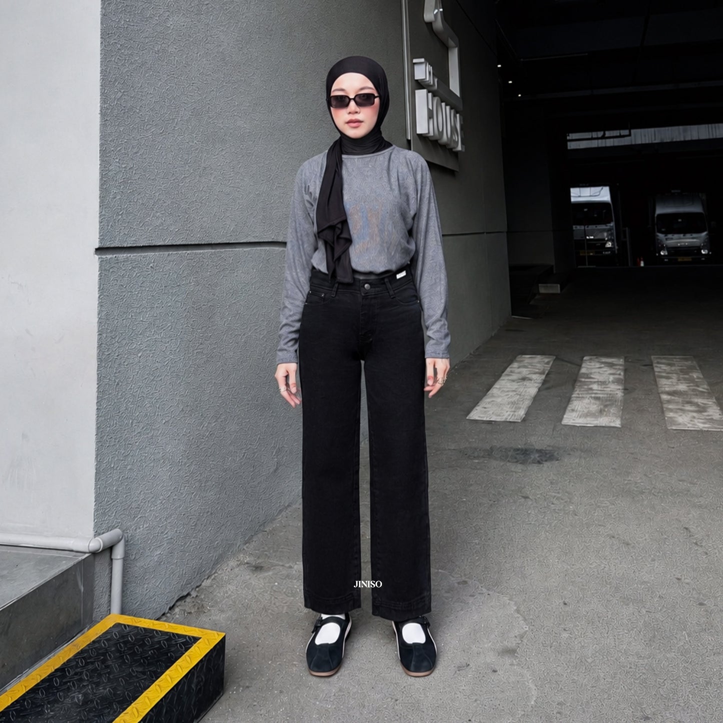 JINISO - Petite Straight Highwaist Jeans 106 SPIN
