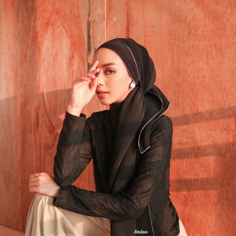 JINISO - Aura Black Active Hijab Pashmina Shawl